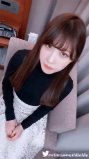 性感风骚美女主播直播浴室道具插逼自慰大秀 对白淫荡